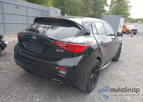 2017 Infiniti Qx30 Luxury z USA, uszkodzony, nr VIN SJKCH5CP7HA039764